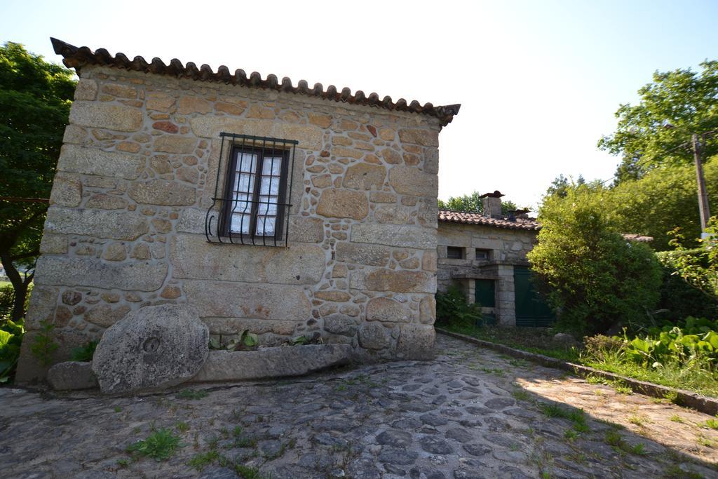 Gasthaus Moinho De Estoraos Ponte de Lima Exterior foto